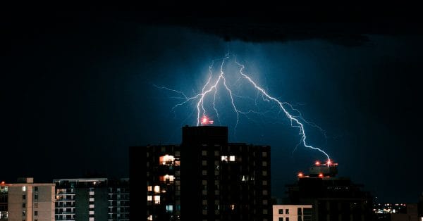 Featured image for “10 dicas de segurança da eletricidade em dias de chuva”